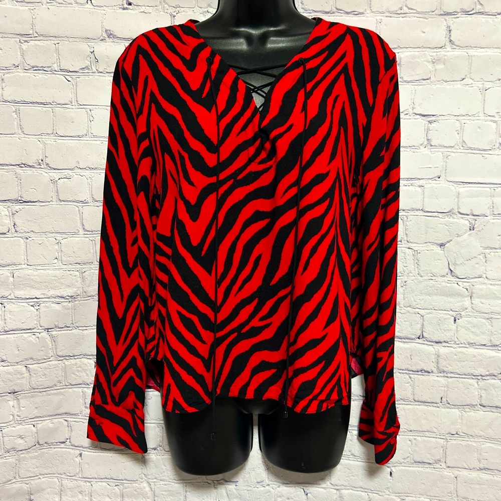 Red and Black Graphic animal print  Tie Front Blouse